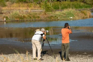 Physis Photo Tours - Costa Rica | Wildlife photographer in Costa Rica rainforest with Physis-certified naturalist guide during a private wildlife photography expedition